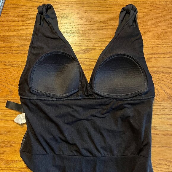 🌷 Flattering La Blanca Ruched Tummy Control Bathing Suit - Picture 4 of 7